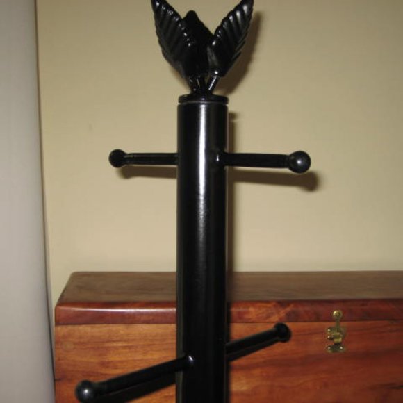 NEW Iron Artistica Mug Rack Leaf Leaves Design Black 15" Tall Heavy - Picture 6 of 6